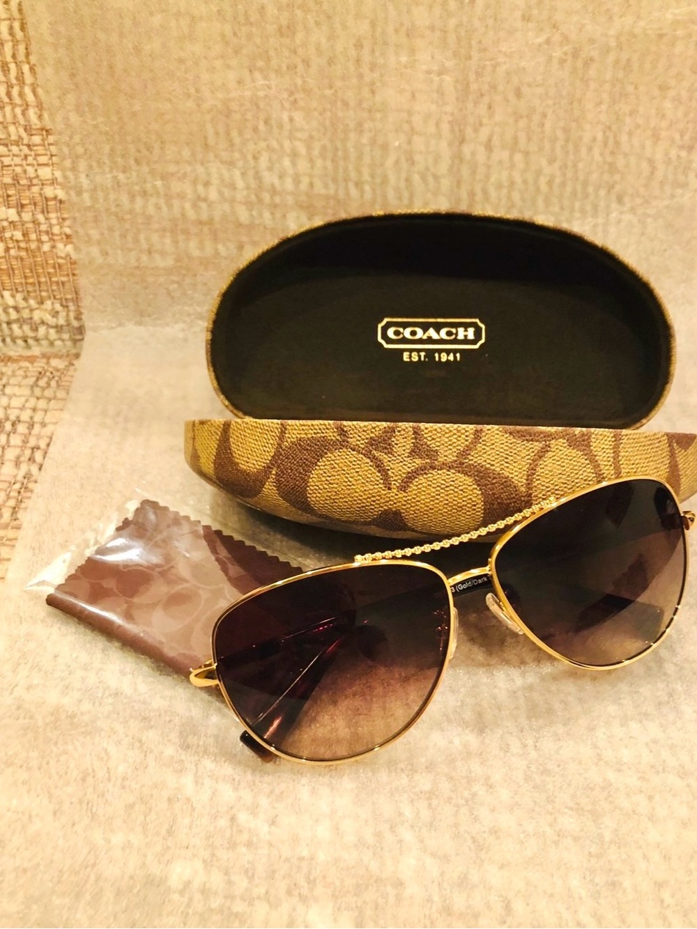New Coach Gold Frame Brown Gradient Aviator Sunglasses with Signature Case